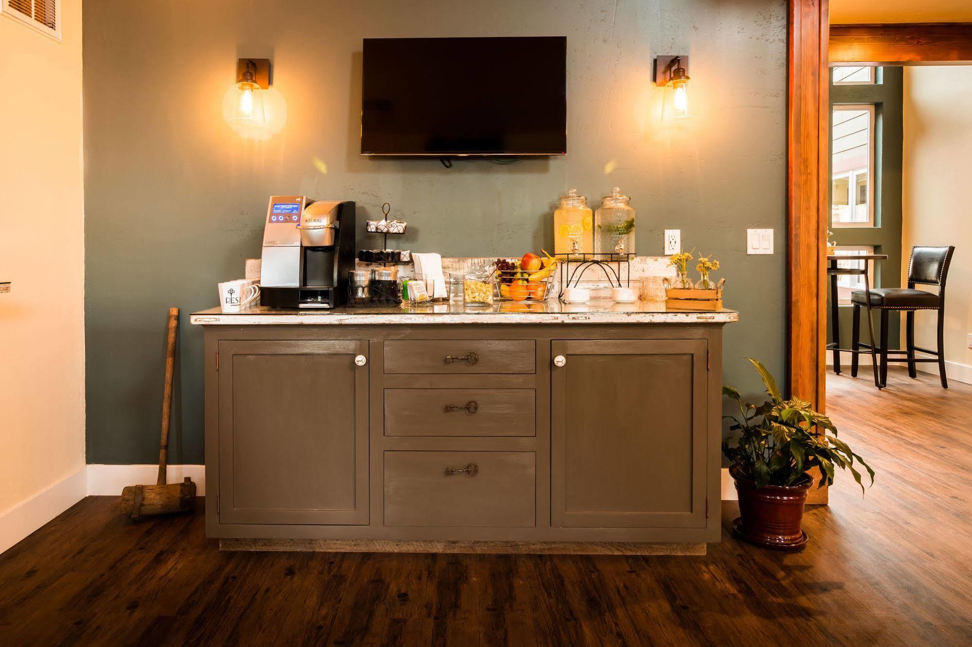 Rest, A Boutique Hotel Plymouth Екстериор снимка